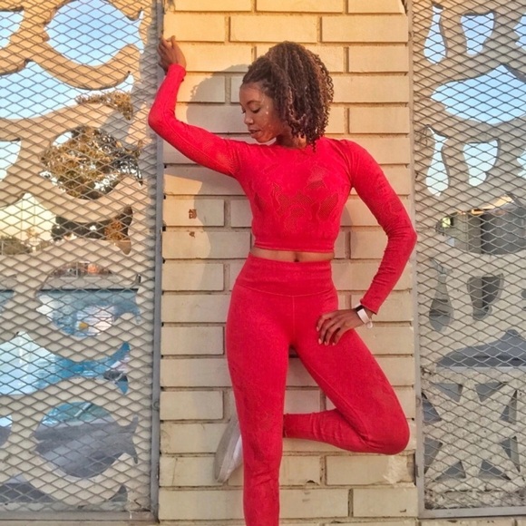 Fabletics Tops - Fabletics SculptKnit Long-Sleeve